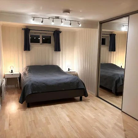 Lejlighed - Bright, Spacious, Comfortable *