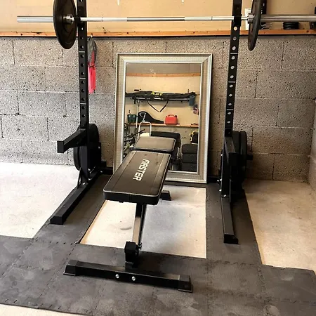 - Bright, Spacious, Comfortable Appartamento